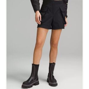 Lululemon Relaxed-Fit Super-High-Rise Cargo Short 4" Sz 4-6